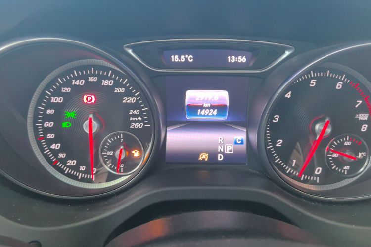 奔驰CLA 2019款 CLA 200 动感型中控内饰14