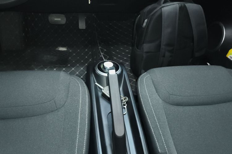 五菱汽车 五菱缤果 2024款 203km 轻享款局部细节18