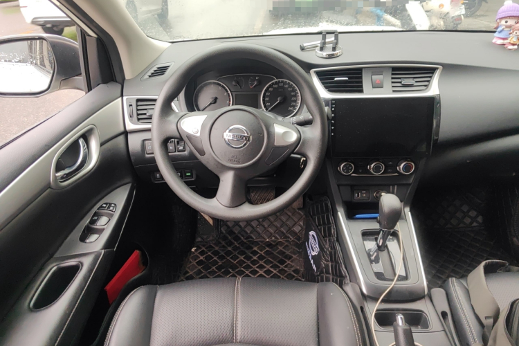 日产 轩逸 2022款 经典 1.6XE CVT舒适版中控内饰13