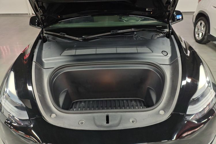 特斯拉 Model Y 2021款 标准续航后驱版局部细节24