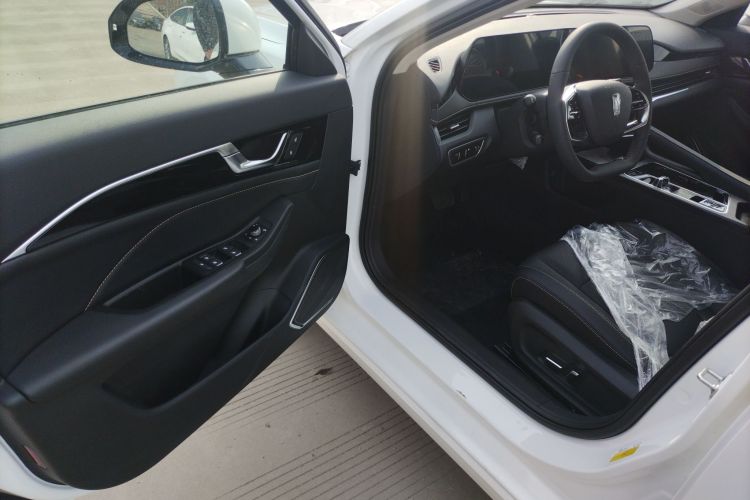 奔腾B70 2025款 龙耀版 1.5T 欢享型中控内饰20