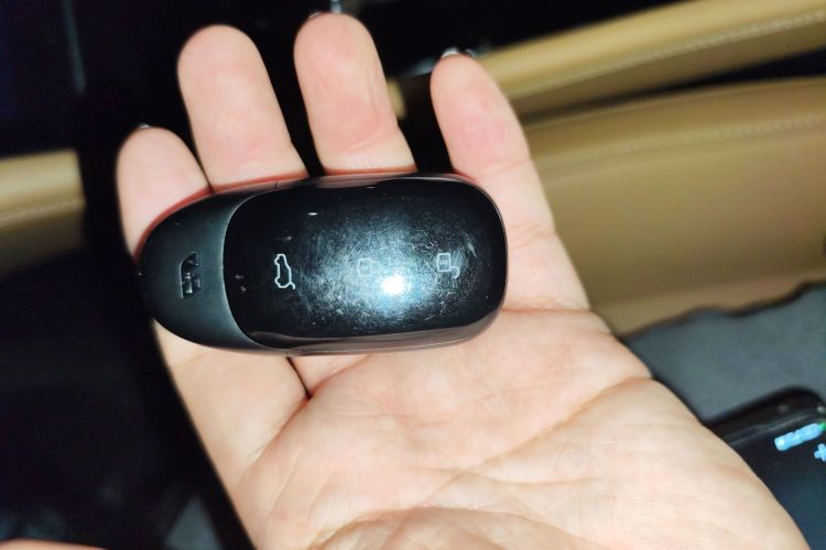 理想汽车 理想ONE 2020款 增程6座版中控内饰7001