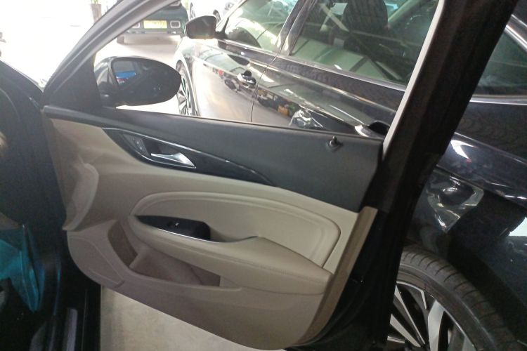 别克 君威 2020款 552T 精英型中控内饰7005