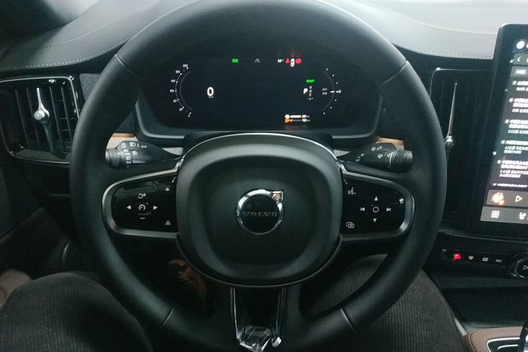 沃尔沃S90新能源 2026款 插电式混动 四驱长续航智逸豪华版局部细节13