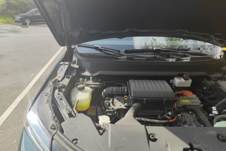 蓝电E5 PLUS 2025款 165km 长续航版PLUS 7座局部细节9006