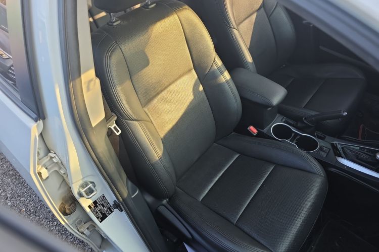 丰田 雷凌 2017款 改款 185T CVT精英版 国V局部细节41