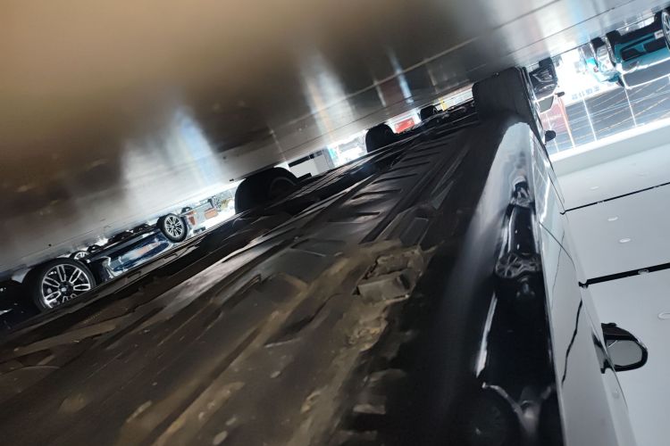 奔驰E级 2023款 E 300 L 时尚型局部细节9002