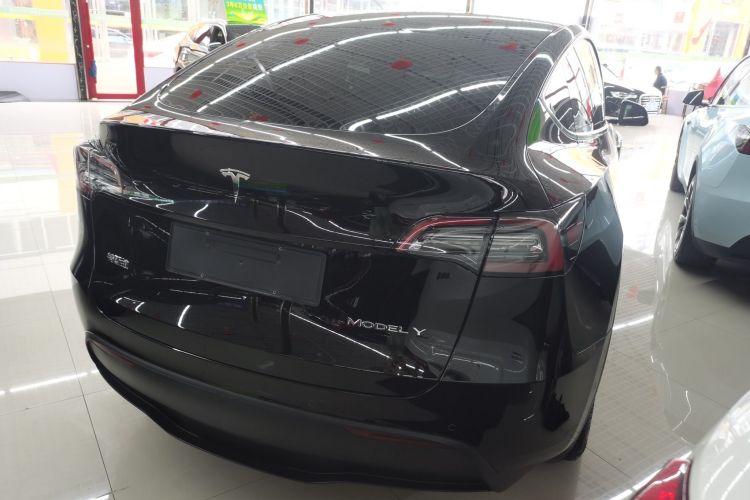 特斯拉 Model Y 2022款 改款 后轮驱动版车身外观7