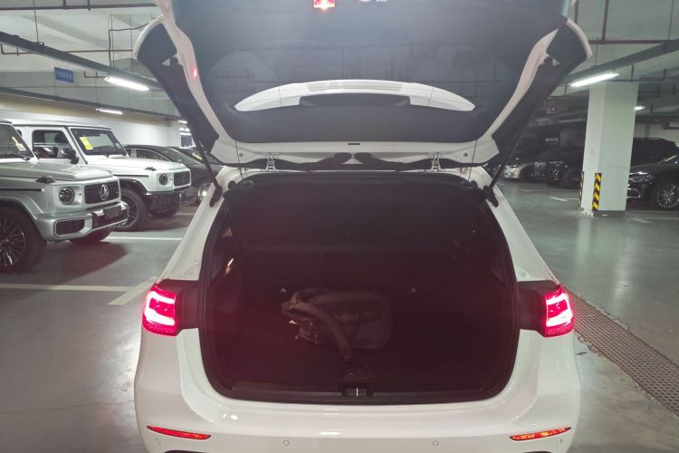 奔驰B级 2021款 B 200 动感型机舱底盘23