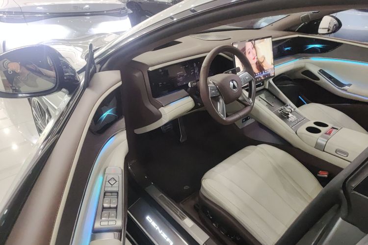 腾势Z9GT 2024款 1100四驱Ultra版中控内饰20