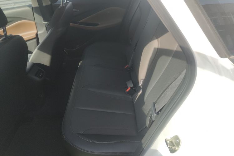 别克 威朗 2022款 Pro 533T 乐享版中控内饰7004