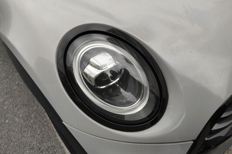 MINI 2019款 1.5T COOPER 经典派车身外观8