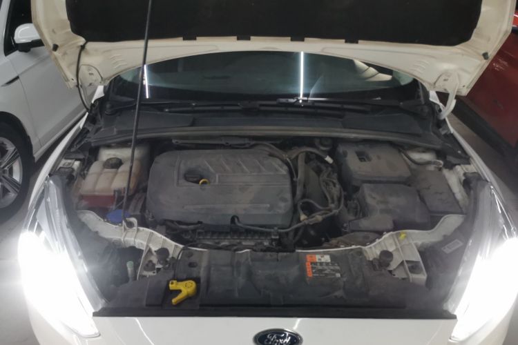 福特 福克斯 2018款 两厢经典 EcoBoost 180 自动精英型机舱底盘24