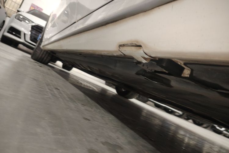 奔驰C级 2021款 C 200 L 时尚型运动版局部细节9002