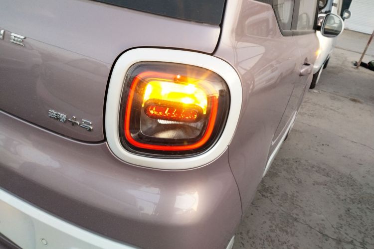 奔腾小马 2026款 222km 萌趣马 Plus车身外观9