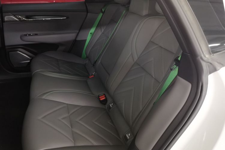 极氪001 2023款 WE版 100kWh中控内饰7004