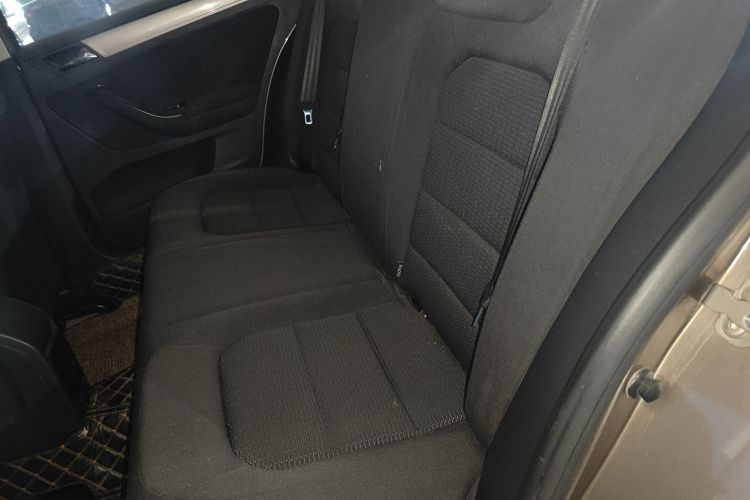 大众 宝来 2015款 质惠版 1.6L 手动时尚型中控内饰7004