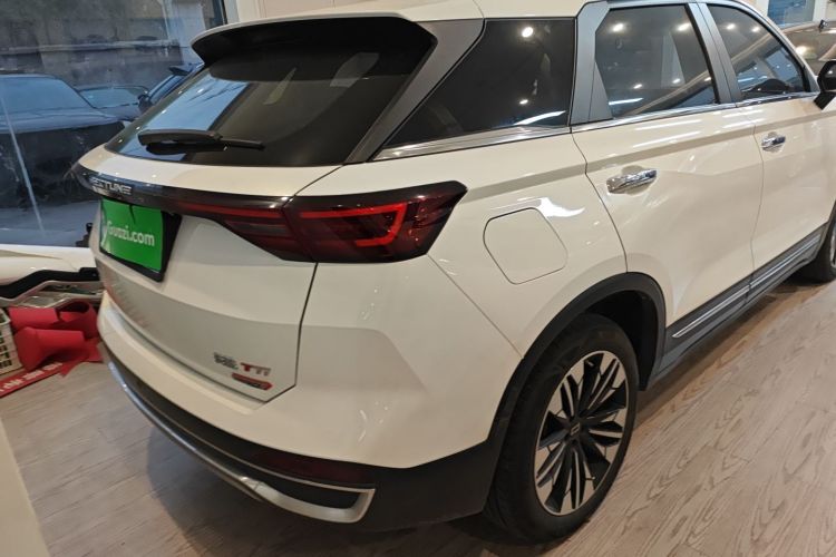 奔腾T77 2023款 1.5T 自动豪华型车身外观9