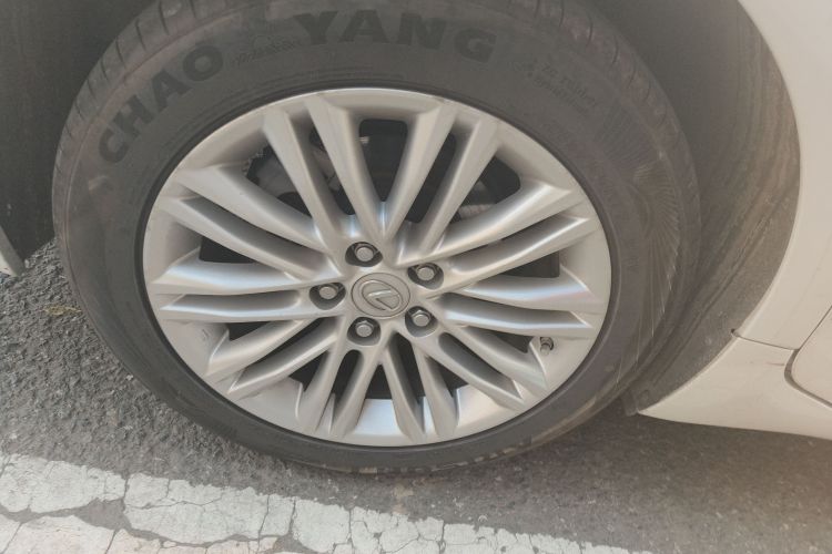 雷克萨斯ES 2015款 200 精英版车身外观6007