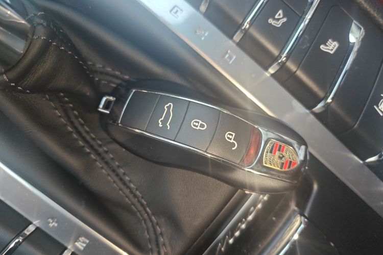 保时捷 2018款 Macan 2.0T中控内饰7001