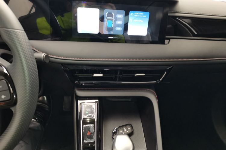 荣威i5 2023款 1.5L CVT豪华版中控内饰16