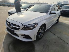 奔驰C级 2019款 C 260 L 运动版