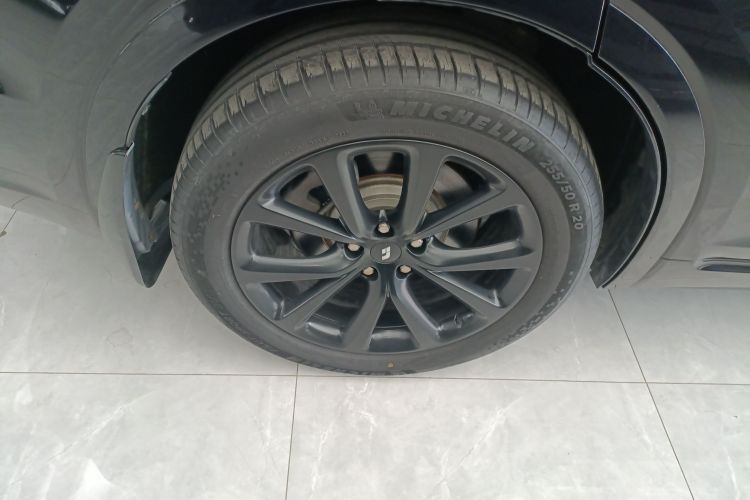 理想汽车 理想ONE 2021款 增程6座版车身外观6008