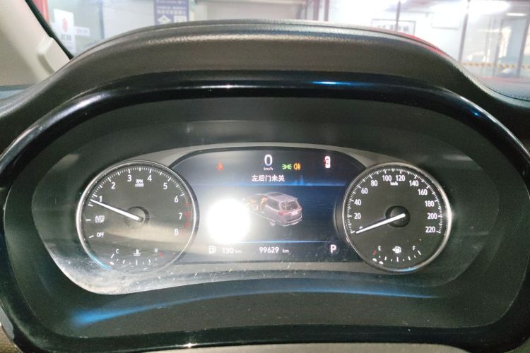 别克GL8 2020款 陆上公务舱 652T 舒适型局部细节14