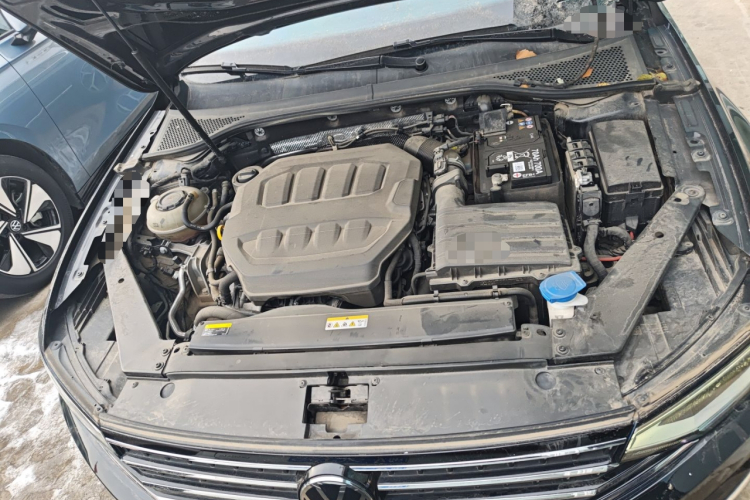 大众 迈腾 2023款 200万辆纪念版 330TSI DSG豪华型机舱底盘24