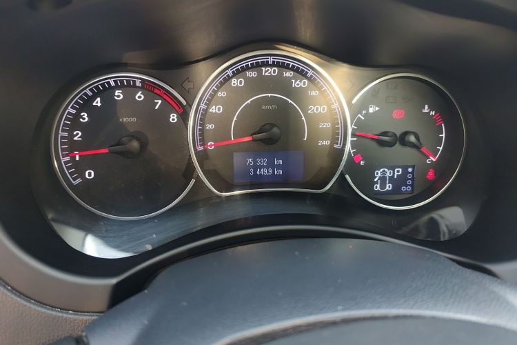 雷诺 科雷傲(进口) 2014款 改款 2.5L 两驱舒适版中控内饰15