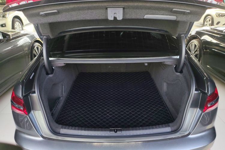 奥迪A6L 2019款 40 TFSI 豪华动感型局部细节23