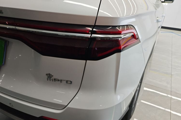 比亚迪 宋Pro 2019款 1.5T 自动精英型车身外观9