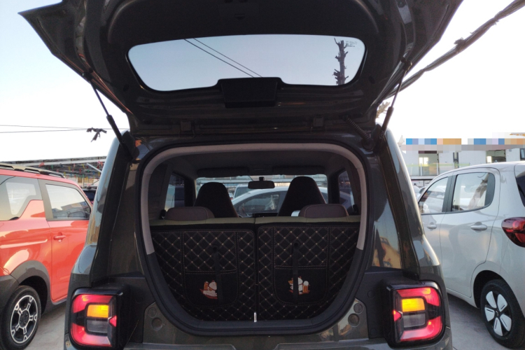 吉利银河 2024款 200km 熊猫骑士机舱底盘23