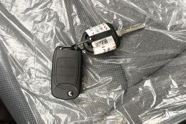 五菱汽车 五菱之光新能源 2025款 201km 舒适型中控内饰11