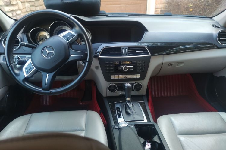 奔驰C级 2011款 C 200 CGI 时尚型中控内饰7002