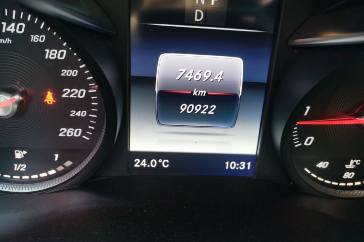 奔驰GLC 2019款 GLC 260 L 4MATIC 豪华型中控内饰15