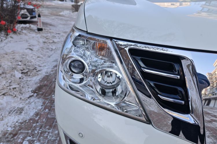 日产 途乐 2018款 4.0L 领英型车身外观8