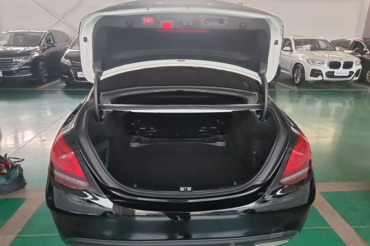 奔驰C级 2021款 C 260 L 运动星耀臻藏版机舱底盘23