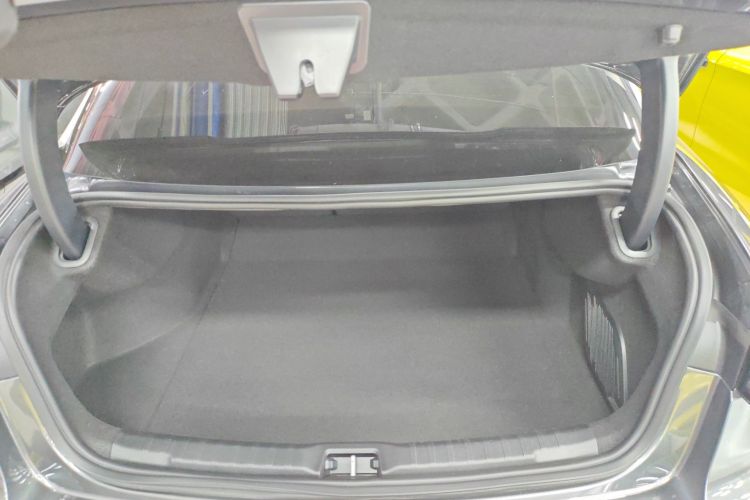 领克03 2023款 2.0TD DCT劲Halo机舱底盘23