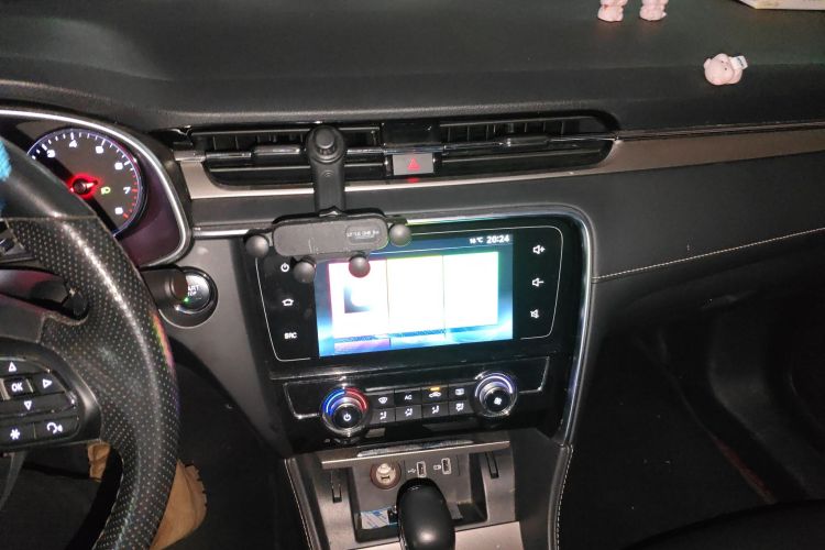 名爵 MG6 2019款 20T 自动运动版中控内饰16