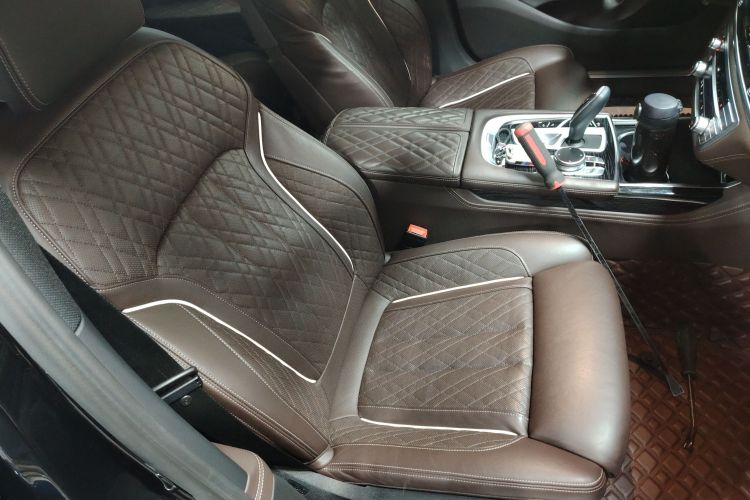 宝马7系 2021款 740Li 领先型 M运动套装局部细节41