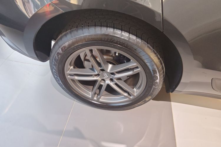 保时捷 2023款 Macan 2.0T车身外观6008