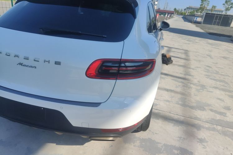 保时捷 2014款 Macan 2.0T车身外观9