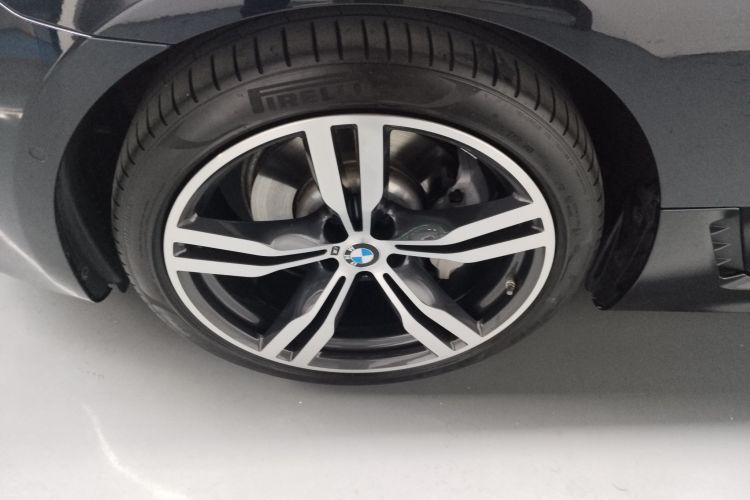 宝马6系GT 2022款 630i M运动套装车身外观6007