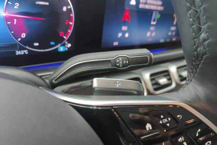 奔驰GLE 2024款 改款 GLE 350 4MATIC 时尚型局部细节18