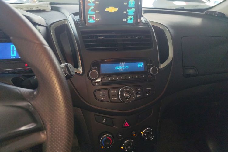 雪佛兰 创酷 2016款 1.4T 手动两驱舒适天窗版中控内饰16