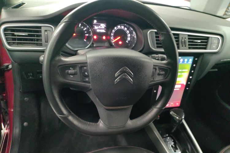 雪铁龙C3-XR 2015款 1.6L 自动先锋型中控内饰13