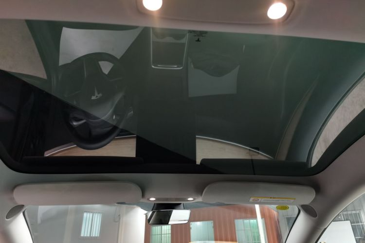 特斯拉 Model 3 2021款 标准续航后驱升级版局部细节22