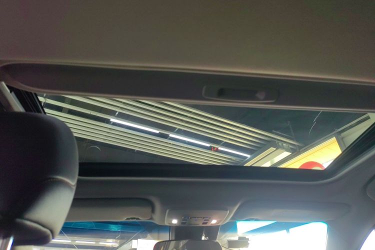 丰田 凯美瑞 2019款 2.0G 豪华版 国VI中控内饰22