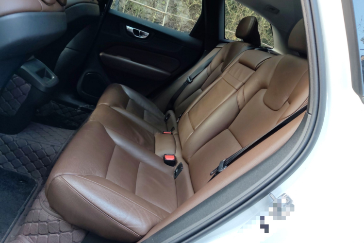 沃尔沃XC60 2020款 T5 四驱智逸豪华版中控内饰21